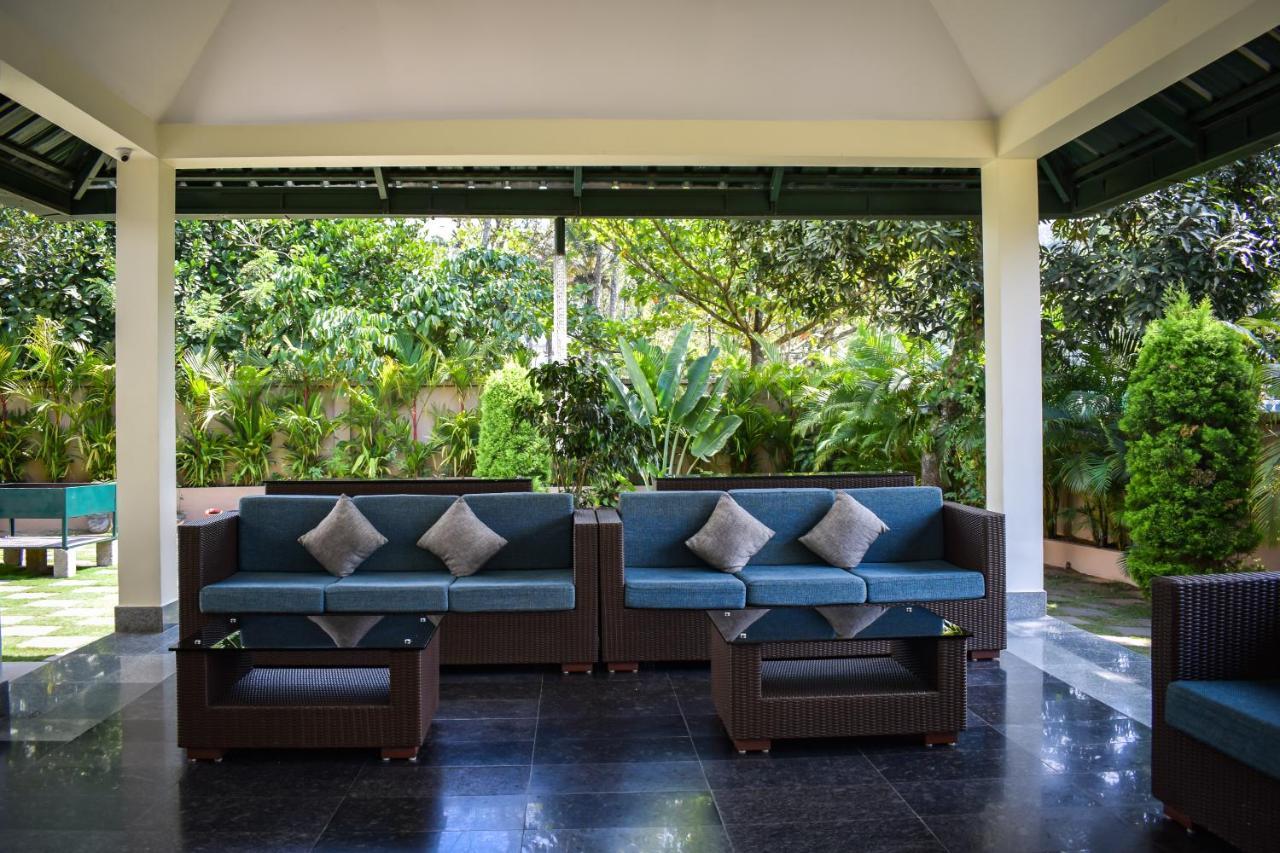 טקאדי Peppervine Hotel מראה חיצוני תמונה