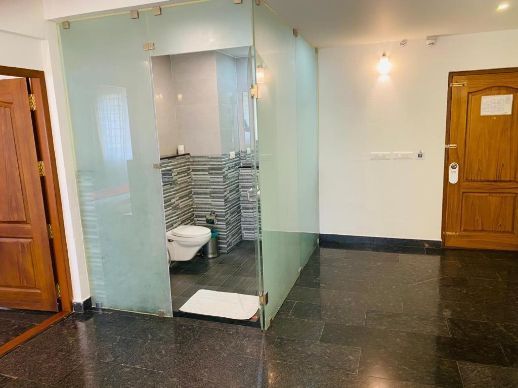 טקאדי Peppervine Hotel מראה חיצוני תמונה