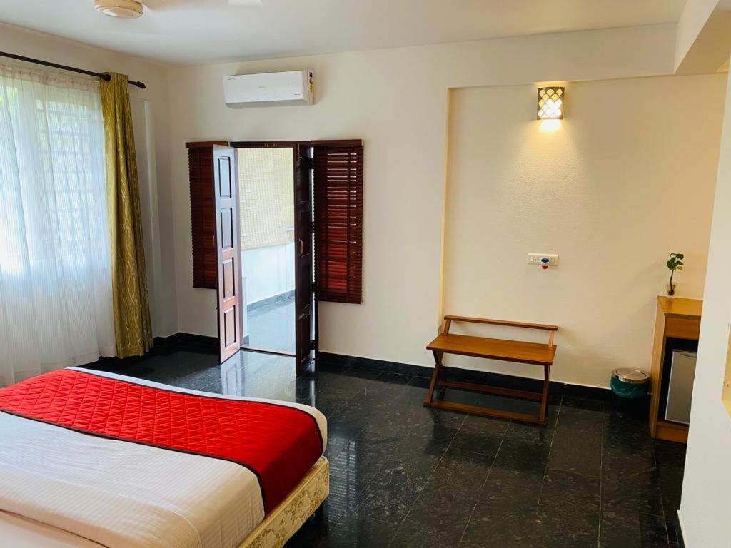 טקאדי Peppervine Hotel מראה חיצוני תמונה