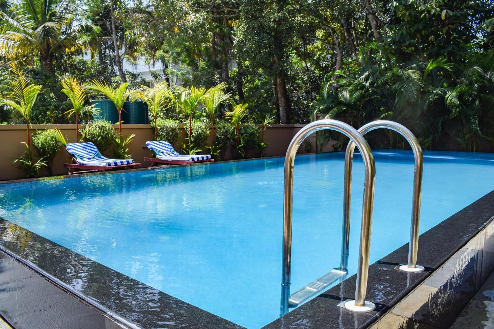 טקאדי Peppervine Hotel מראה חיצוני תמונה